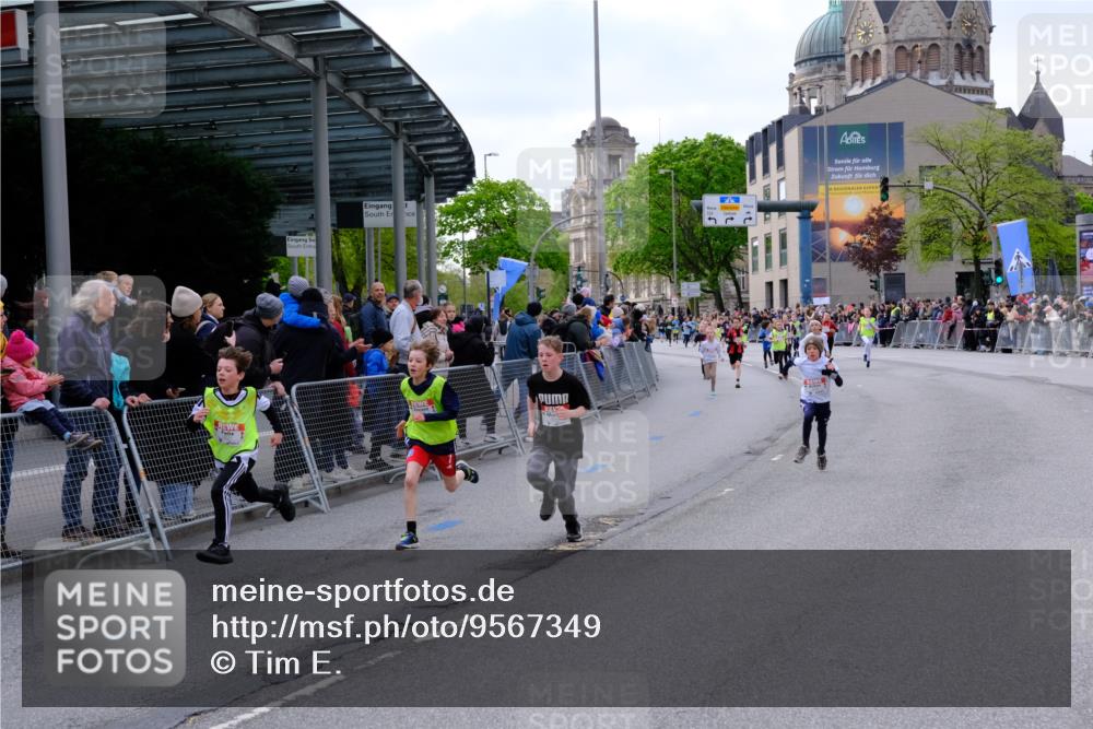 25.04.2026 - Das Zehntel Tim E. http://msf.ph/oto/9567349 25.04.2026 08:48:46 Ziel 1194, 1727, 2153, 2993, 3043, 3223, 3238, 3252, 3551, 3563, 3602, 3608, 3670 meine-sportfotos.de