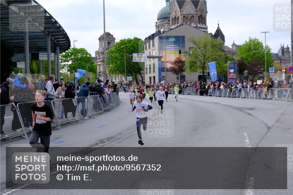 25.04.2026 - Das Zehntel Tim E. http://msf.ph/oto/9567352 25.04.2026 08:48:47 Ziel 1727, 2153, 2993, 3043, 3223, 3238, 3252, 3551, 3563, 3670 meine-sportfotos.de