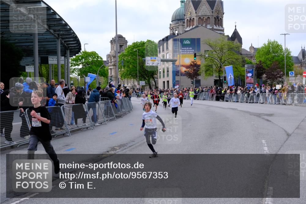 25.04.2026 - Das Zehntel Tim E. http://msf.ph/oto/9567353 25.04.2026 08:48:47 Ziel 1727, 2153, 2993, 3043, 3223, 3238, 3252, 3551, 3563, 3670 meine-sportfotos.de
