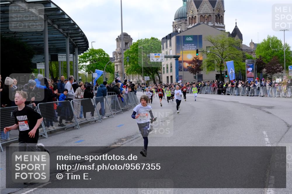 25.04.2026 - Das Zehntel Tim E. http://msf.ph/oto/9567355 25.04.2026 08:48:47 Ziel 1727, 2153, 2993, 3043, 3223, 3238, 3252, 3551, 3563, 3670 meine-sportfotos.de