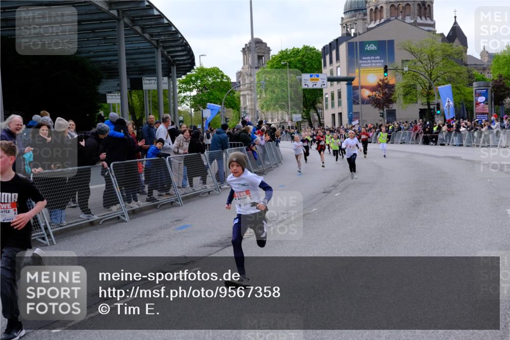 25.04.2026 - Das Zehntel Tim E. http://msf.ph/oto/9567358 25.04.2026 08:48:47 Ziel 1727, 2153, 2993, 3043, 3223, 3238, 3252, 3551, 3563, 3670 meine-sportfotos.de