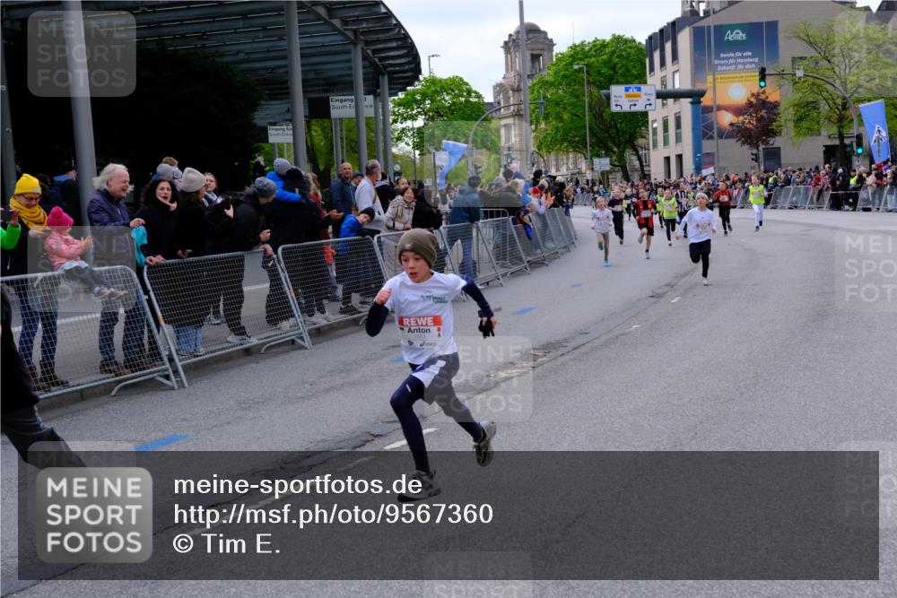 25.04.2026 - Das Zehntel Tim E. http://msf.ph/oto/9567360 25.04.2026 08:48:48 Ziel 1727, 2324, 2993, 3043, 3223, 3238, 3252, 3551, 3563, 3670, 3971 meine-sportfotos.de
