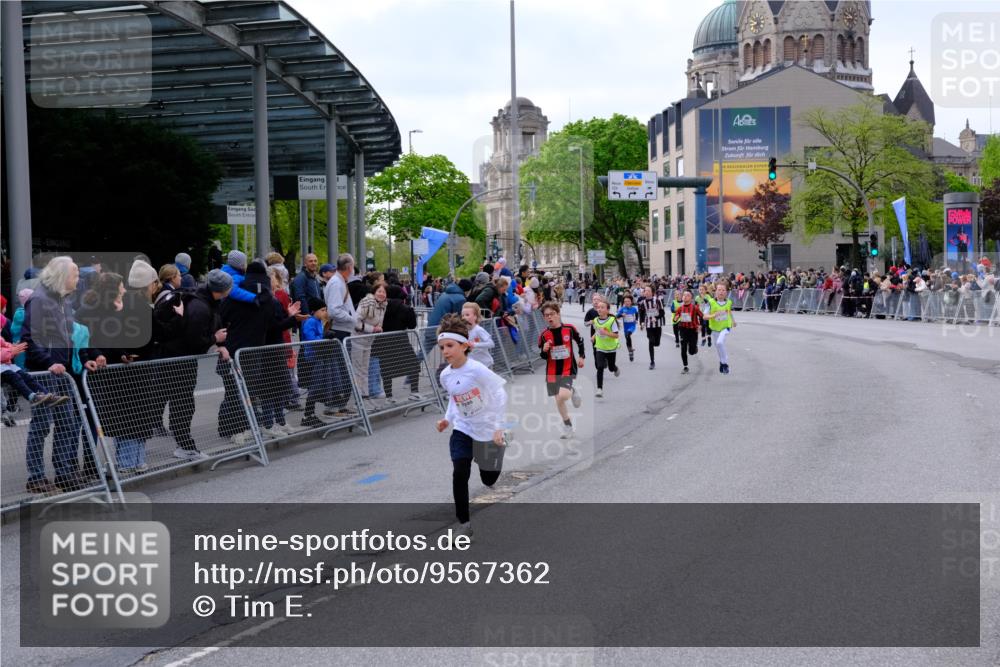 25.04.2026 - Das Zehntel Tim E. http://msf.ph/oto/9567362 25.04.2026 08:48:50 Ziel 1786, 1799, 2324, 2993, 3044, 3189, 3212, 3223, 3252, 3551, 3563, 3971 meine-sportfotos.de