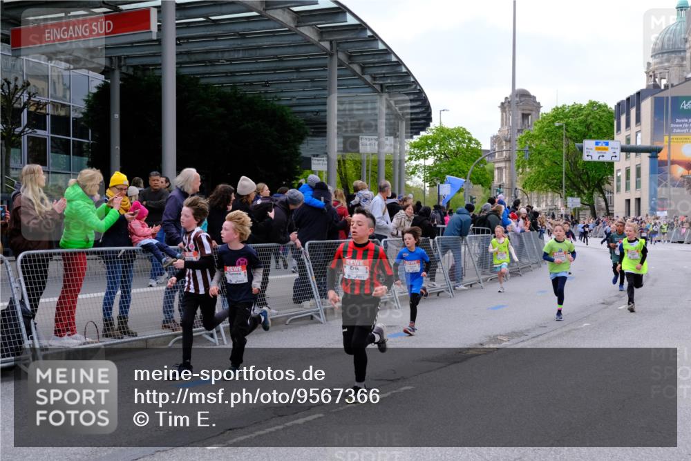 25.04.2026 - Das Zehntel Tim E. http://msf.ph/oto/9567366 25.04.2026 08:48:54 Ziel 1327, 1786, 1799, 1885, 2263, 2309, 2324, 2993, 3044, 3189, 3212, 3223, 3250, 3252, 3551, 3563, 3971 meine-sportfotos.de