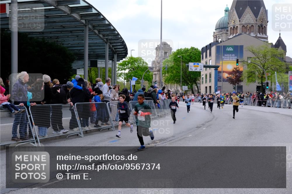 25.04.2026 - Das Zehntel Tim E. http://msf.ph/oto/9567374 25.04.2026 08:48:58 Ziel 1327, 1786, 1799, 1885, 2263, 2276, 2309, 2324, 3044, 3103, 3189, 3212, 3250, 3551, 3716, 3971 meine-sportfotos.de