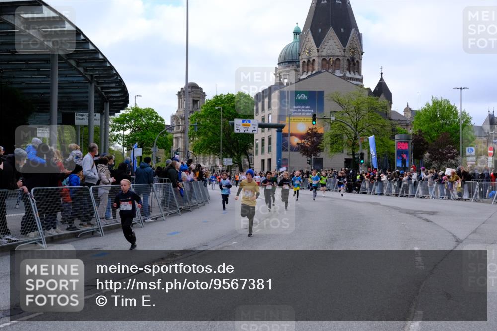 25.04.2026 - Das Zehntel Tim E. http://msf.ph/oto/9567381 25.04.2026 08:48:59 Ziel 1327, 1786, 1799, 1885, 2263, 2276, 2291, 2309, 2324, 3044, 3103, 3189, 3212, 3250, 3716, 3971 meine-sportfotos.de