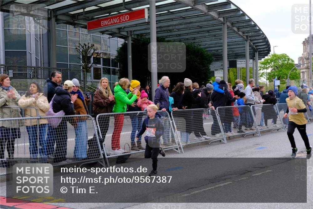 25.04.2026 - Das Zehntel Tim E. http://msf.ph/oto/9567387 25.04.2026 08:49:01 Ziel 1327, 1786, 1797, 1799, 1844, 1885, 2263, 2276, 2291, 2309, 3044, 3103, 3189, 3212, 3221, 3233, 3250, 3716, 3976 meine-sportfotos.de