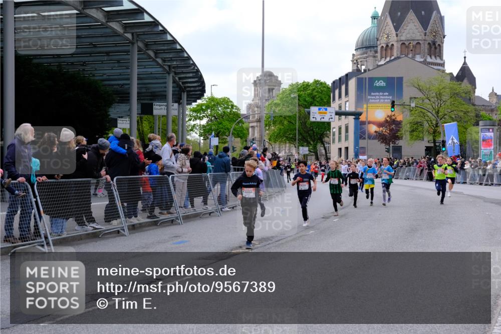 25.04.2026 - Das Zehntel Tim E. http://msf.ph/oto/9567389 25.04.2026 08:49:02 Ziel 1327, 1721, 1786, 1797, 1799, 1844, 1885, 2263, 2276, 2291, 2309, 3044, 3103, 3221, 3233, 3250, 3716, 3976, 4012, 4026 meine-sportfotos.de