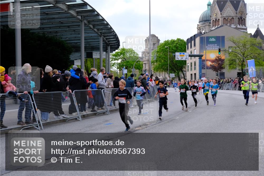 25.04.2026 - Das Zehntel Tim E. http://msf.ph/oto/9567393 25.04.2026 08:49:03 Ziel 1327, 1721, 1797, 1844, 1885, 2263, 2276, 2291, 2309, 3103, 3221, 3233, 3250, 3716, 3976, 4012, 4026 meine-sportfotos.de