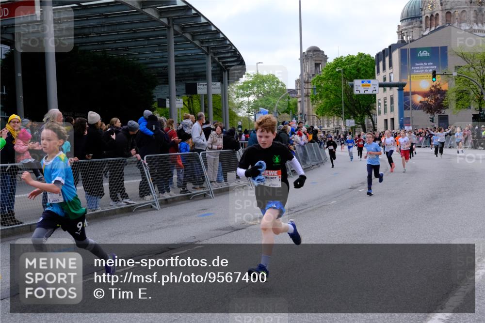 25.04.2026 - Das Zehntel Tim E. http://msf.ph/oto/9567400 25.04.2026 08:49:06 Ziel 1199, 1327, 1721, 1797, 1844, 2276, 2291, 2898, 2900, 3103, 3221, 3233, 3716, 3976, 4012, 4026 meine-sportfotos.de