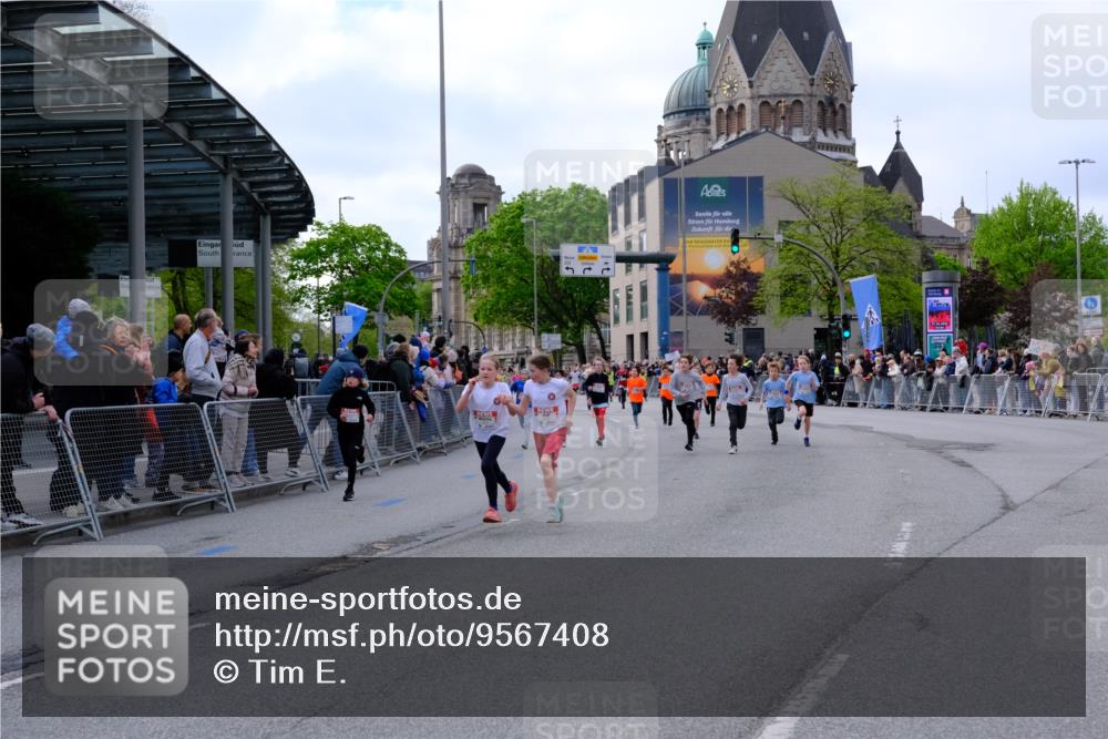 25.04.2026 - Das Zehntel Tim E. http://msf.ph/oto/9567408 25.04.2026 08:49:09 Ziel 1186, 1199, 1208, 1721, 1797, 1844, 2157, 2167, 2291, 2898, 2900, 3221, 3233, 3400, 3406, 3716, 3976, 4012, 4026 meine-sportfotos.de