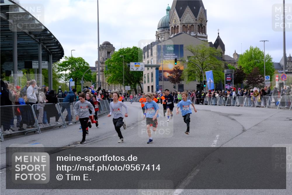 25.04.2026 - Das Zehntel Tim E. http://msf.ph/oto/9567414 25.04.2026 08:49:12 Ziel 1023, 1026, 1186, 1199, 1208, 1721, 1797, 1844, 1870, 2157, 2167, 2339, 2898, 2900, 3221, 3233, 3400, 3406, 3588, 3598, 3599, 3976, 4012, 4026 meine-sportfotos.de