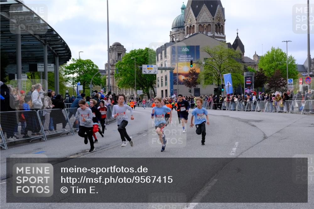 25.04.2026 - Das Zehntel Tim E. http://msf.ph/oto/9567415 25.04.2026 08:49:12 Ziel 1023, 1026, 1186, 1199, 1208, 1721, 1797, 1844, 1870, 2157, 2167, 2339, 2898, 2900, 3221, 3233, 3400, 3406, 3588, 3598, 3599, 3976, 4012, 4026 meine-sportfotos.de