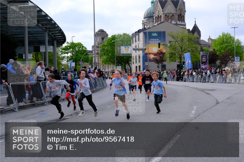 25.04.2026 - Das Zehntel Tim E. http://msf.ph/oto/9567418 25.04.2026 08:49:12 Ziel 1023, 1026, 1186, 1199, 1208, 1721, 1797, 1844, 1870, 2157, 2167, 2339, 2898, 2900, 3221, 3233, 3400, 3406, 3588, 3598, 3599, 3976, 4012, 4026 meine-sportfotos.de