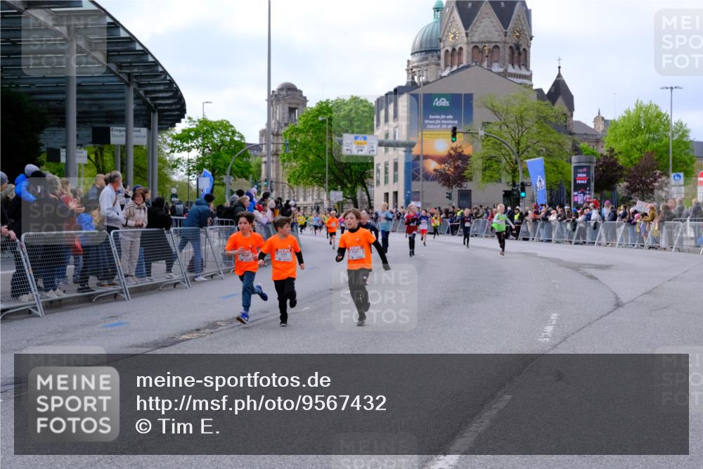 25.04.2026 - Das Zehntel Tim E. http://msf.ph/oto/9567432 25.04.2026 08:49:15 Ziel 1023, 1026, 1186, 1199, 1208, 1312, 1870, 2157, 2167, 2339, 2898, 2900, 3400, 3406, 3588, 3598, 3599 meine-sportfotos.de
