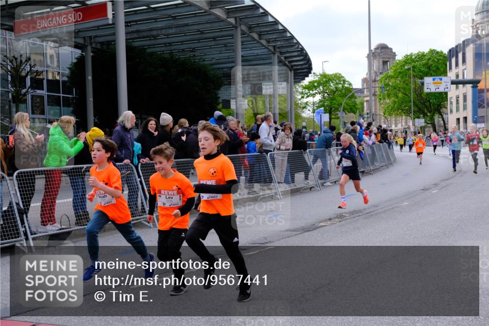 25.04.2026 - Das Zehntel Tim E. http://msf.ph/oto/9567441 25.04.2026 08:49:16 Ziel 1023, 1026, 1186, 1199, 1208, 1312, 1408, 1870, 2157, 2167, 2339, 2898, 2900, 3400, 3406, 3588, 3598, 3599, 4010 meine-sportfotos.de