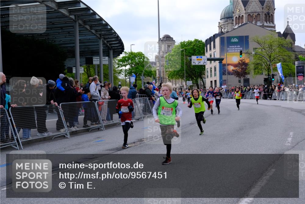 25.04.2026 - Das Zehntel Tim E. http://msf.ph/oto/9567451 25.04.2026 08:49:20 Ziel 1023, 1026, 1186, 1208, 1312, 1408, 1870, 2157, 2172, 2176, 2339, 3169, 3176, 3400, 3406, 3588, 3598, 3599, 4007, 4010 meine-sportfotos.de
