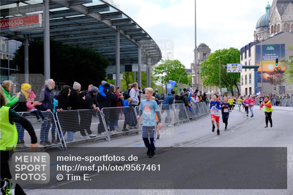 25.04.2026 - Das Zehntel Tim E. http://msf.ph/oto/9567461 25.04.2026 08:49:22 Ziel 1023, 1026, 1312, 1408, 1856, 1870, 2172, 2176, 2339, 3169, 3176, 3588, 3598, 3599, 4007, 4010, 4050 meine-sportfotos.de