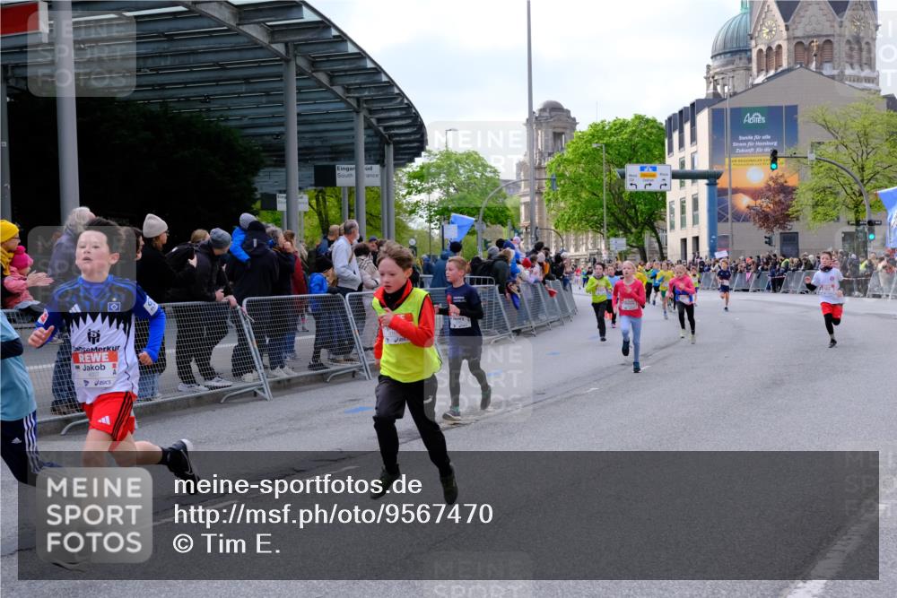 25.04.2026 - Das Zehntel Tim E. http://msf.ph/oto/9567470 25.04.2026 08:49:24 Ziel 1151, 1153, 1312, 1408, 1856, 2172, 2176, 2910, 3169, 3176, 3588, 3598, 4007, 4010, 4050 meine-sportfotos.de