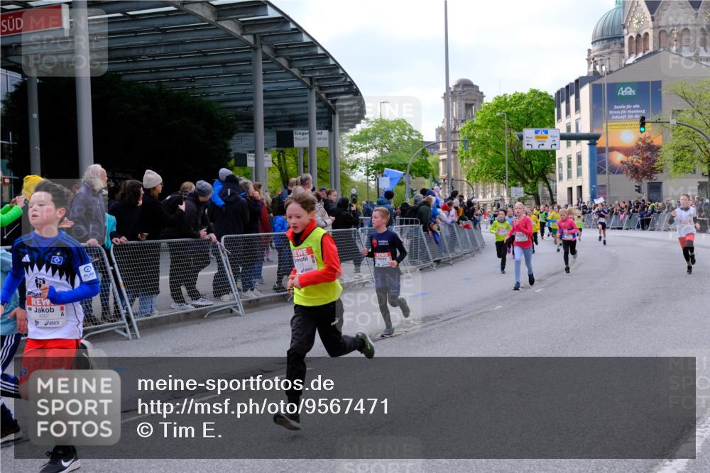25.04.2026 - Das Zehntel Tim E. http://msf.ph/oto/9567471 25.04.2026 08:49:24 Ziel 1151, 1153, 1312, 1408, 1856, 2172, 2176, 2910, 3169, 3176, 3588, 3598, 4007, 4010, 4050 meine-sportfotos.de