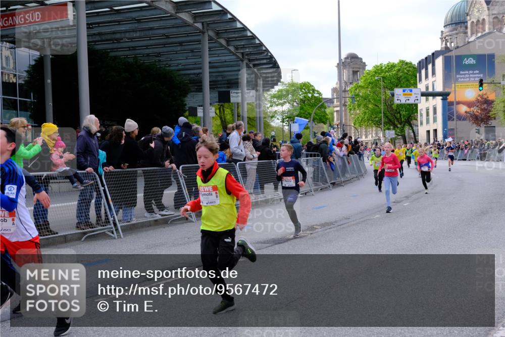 25.04.2026 - Das Zehntel Tim E. http://msf.ph/oto/9567472 25.04.2026 08:49:24 Ziel 1151, 1153, 1312, 1408, 1856, 2172, 2176, 2910, 3169, 3176, 3588, 3598, 4007, 4010, 4050 meine-sportfotos.de