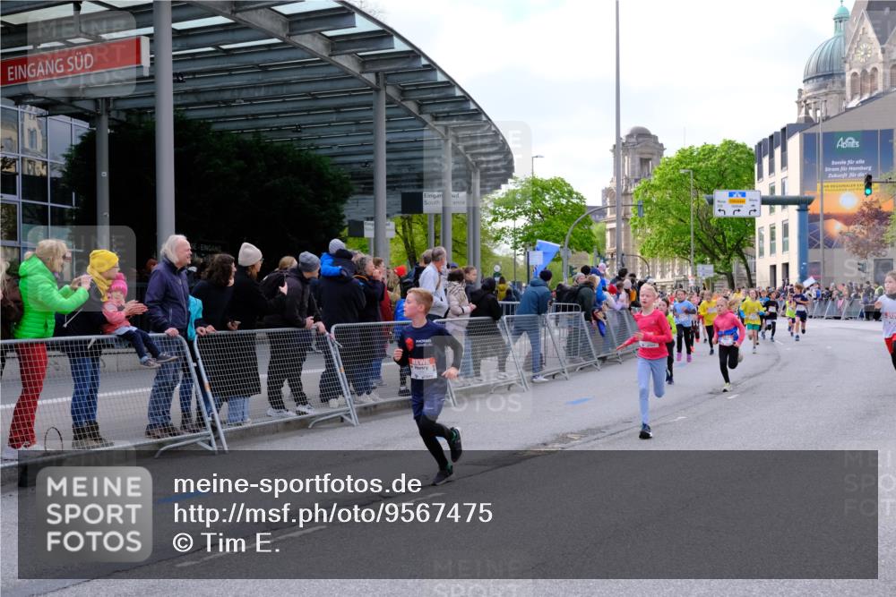 25.04.2026 - Das Zehntel Tim E. http://msf.ph/oto/9567475 25.04.2026 08:49:25 Ziel 1151, 1153, 1219, 1312, 1408, 1856, 2172, 2176, 2788, 2811, 2910, 3169, 3176, 4007, 4010, 4050 meine-sportfotos.de