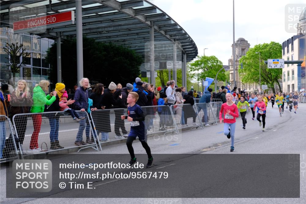 25.04.2026 - Das Zehntel Tim E. http://msf.ph/oto/9567479 25.04.2026 08:49:25 Ziel 1151, 1153, 1219, 1312, 1408, 1856, 2172, 2176, 2788, 2811, 2910, 3169, 3176, 4007, 4010, 4050 meine-sportfotos.de