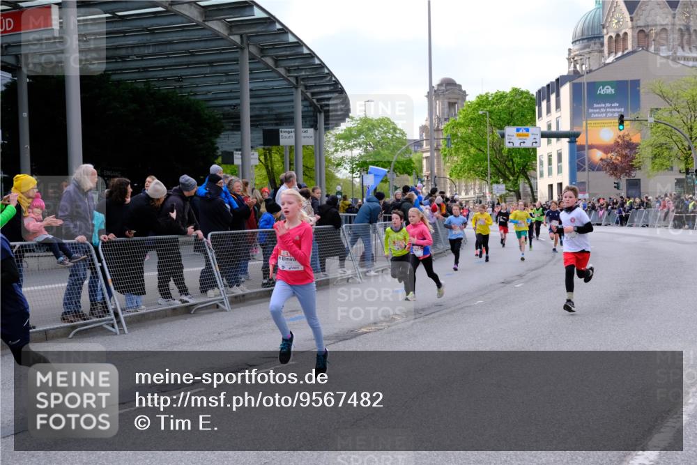 25.04.2026 - Das Zehntel Tim E. http://msf.ph/oto/9567482 25.04.2026 08:49:26 Ziel 1151, 1153, 1219, 1277, 1408, 1856, 2172, 2176, 2788, 2811, 2910, 3169, 3176, 4007, 4010, 4050 meine-sportfotos.de