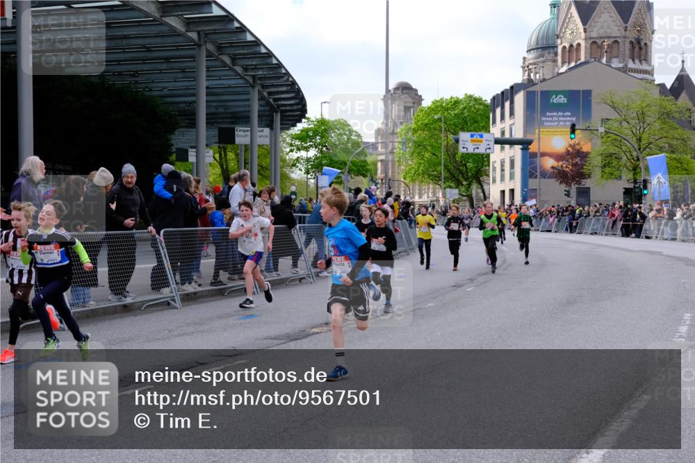 25.04.2026 - Das Zehntel Tim E. http://msf.ph/oto/9567501 25.04.2026 08:49:31 Ziel 1151, 1153, 1219, 1277, 1287, 1294, 1296, 1465, 1470, 1795, 1856, 2062, 2168, 2172, 2175, 2176, 2782, 2788, 2811, 2910, 3169, 3185, 4007, 4050, 4055 meine-sportfotos.de