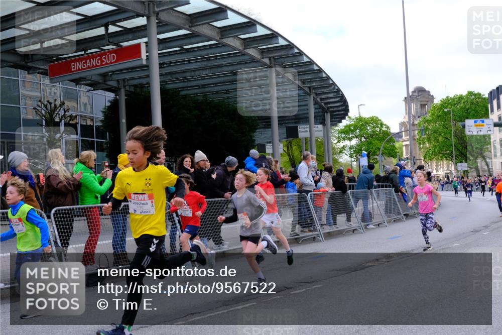 25.04.2026 - Das Zehntel Tim E. http://msf.ph/oto/9567522 25.04.2026 08:49:40 Ziel 1296, 1465, 1470, 1791, 1792, 1795, 2062, 2168, 2175, 2647, 2676, 2782, 3185, 3204, 3569, 3597, 4013, 4039, 4059 meine-sportfotos.de