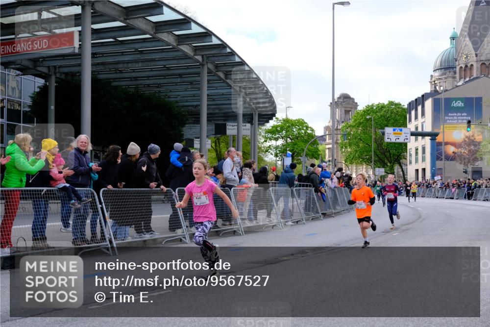 25.04.2026 - Das Zehntel Tim E. http://msf.ph/oto/9567527 25.04.2026 08:49:41 Ziel 1470, 1791, 1792, 1795, 2062, 2168, 2175, 2647, 2676, 2782, 3204, 3569, 3597, 4013, 4039, 4059 meine-sportfotos.de