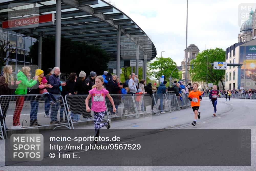 25.04.2026 - Das Zehntel Tim E. http://msf.ph/oto/9567529 25.04.2026 08:49:41 Ziel 1470, 1791, 1792, 1795, 2062, 2168, 2175, 2647, 2676, 2782, 3204, 3569, 3597, 4013, 4039, 4059 meine-sportfotos.de