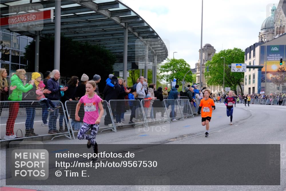25.04.2026 - Das Zehntel Tim E. http://msf.ph/oto/9567530 25.04.2026 08:49:42 Ziel 1470, 1791, 1792, 1795, 2062, 2168, 2175, 2647, 2676, 2782, 3204, 3569, 3597, 4013, 4039, 4059 meine-sportfotos.de