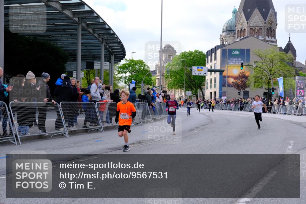 25.04.2026 - Das Zehntel Tim E. http://msf.ph/oto/9567531 25.04.2026 08:49:42 Ziel 1470, 1791, 1792, 1795, 2062, 2168, 2175, 2647, 2676, 2782, 3204, 3569, 3597, 4013, 4039, 4059 meine-sportfotos.de