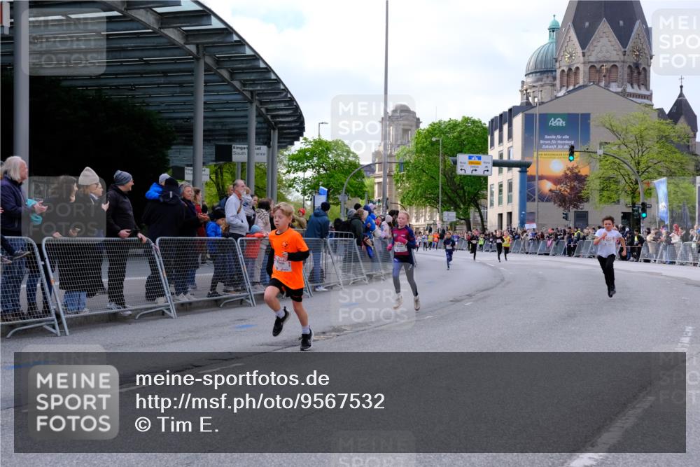 25.04.2026 - Das Zehntel Tim E. http://msf.ph/oto/9567532 25.04.2026 08:49:42 Ziel 1470, 1791, 1792, 1795, 2062, 2168, 2175, 2647, 2676, 2782, 3204, 3569, 3597, 4013, 4039, 4059 meine-sportfotos.de