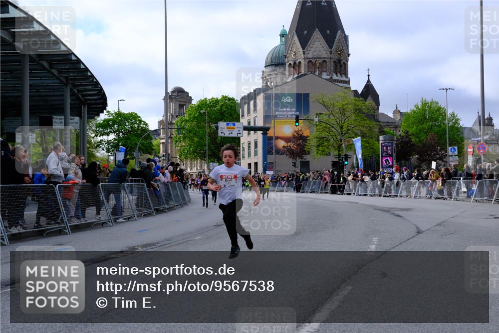 25.04.2026 - Das Zehntel Tim E. http://msf.ph/oto/9567538 25.04.2026 08:49:44 Ziel 1791, 1792, 2647, 2676, 3204, 3569, 3597, 4013, 4039, 4059 meine-sportfotos.de