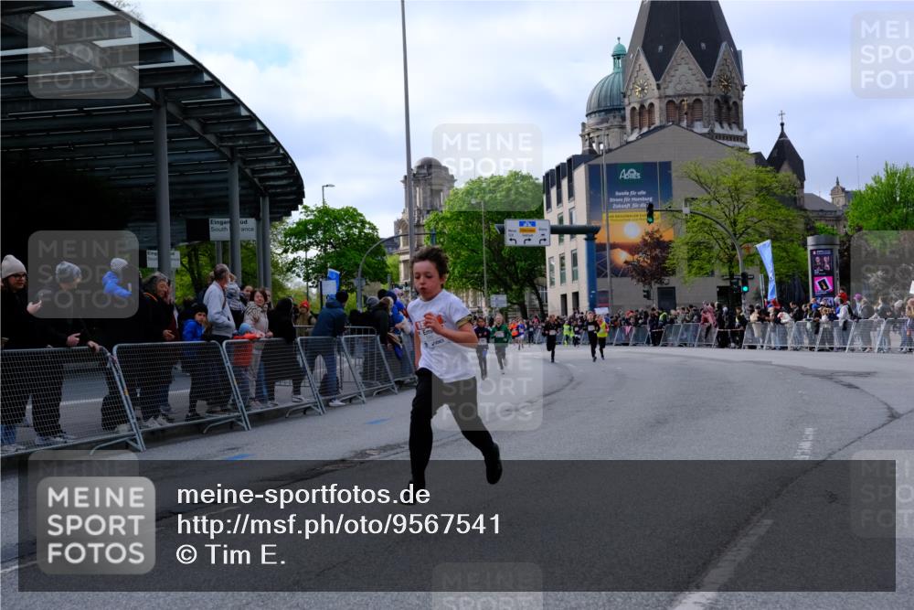 25.04.2026 - Das Zehntel Tim E. http://msf.ph/oto/9567541 25.04.2026 08:49:44 Ziel 1791, 1792, 2647, 2676, 3204, 3569, 3597, 4013, 4039, 4059 meine-sportfotos.de