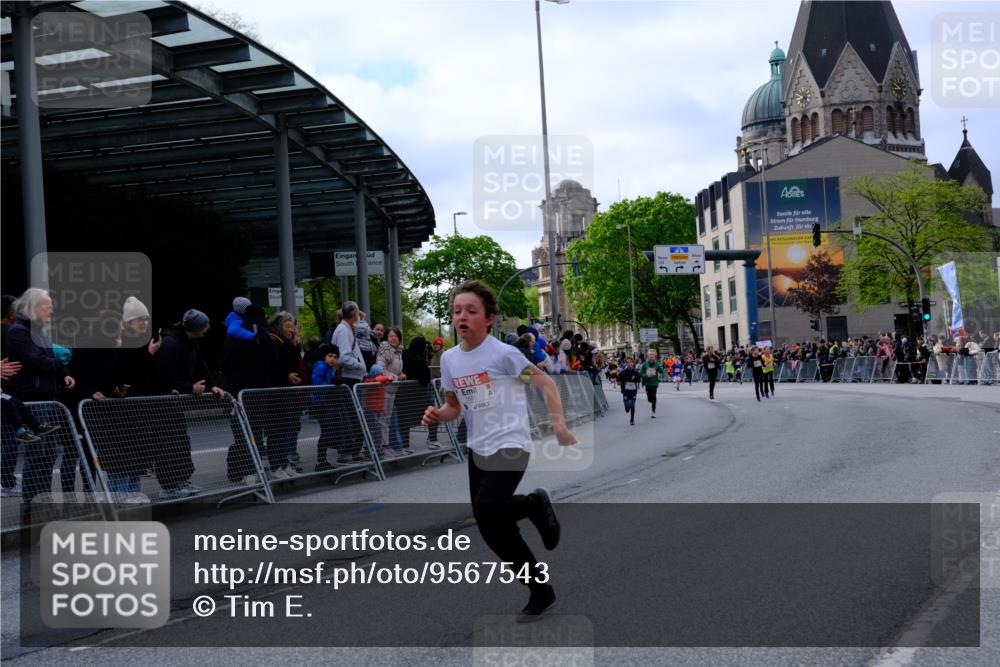 25.04.2026 - Das Zehntel Tim E. http://msf.ph/oto/9567543 25.04.2026 08:49:45 Ziel 1295, 1791, 1792, 2647, 2676, 3204, 3569, 3597, 3835, 4013, 4039, 4059 meine-sportfotos.de