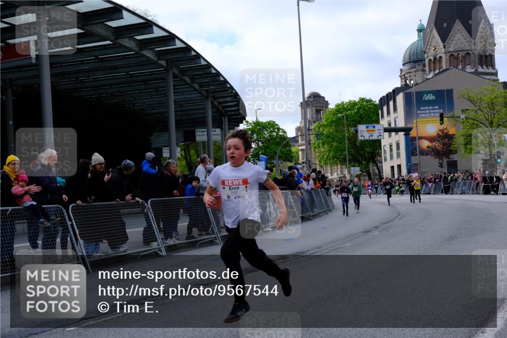 25.04.2026 - Das Zehntel Tim E. http://msf.ph/oto/9567544 25.04.2026 08:49:45 Ziel 1295, 1791, 1792, 2647, 2676, 3204, 3569, 3597, 3835, 4013, 4039, 4059 meine-sportfotos.de