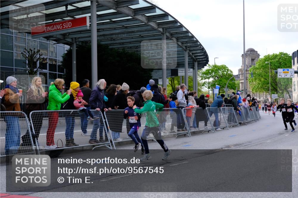 25.04.2026 - Das Zehntel Tim E. http://msf.ph/oto/9567545 25.04.2026 08:49:50 Ziel 1295, 1581, 3569, 3597, 3621, 3835, 4059 meine-sportfotos.de