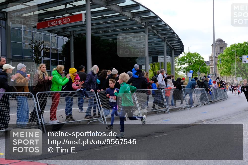 25.04.2026 - Das Zehntel Tim E. http://msf.ph/oto/9567546 25.04.2026 08:49:50 Ziel 1295, 1581, 3569, 3597, 3621, 3835, 4059 meine-sportfotos.de