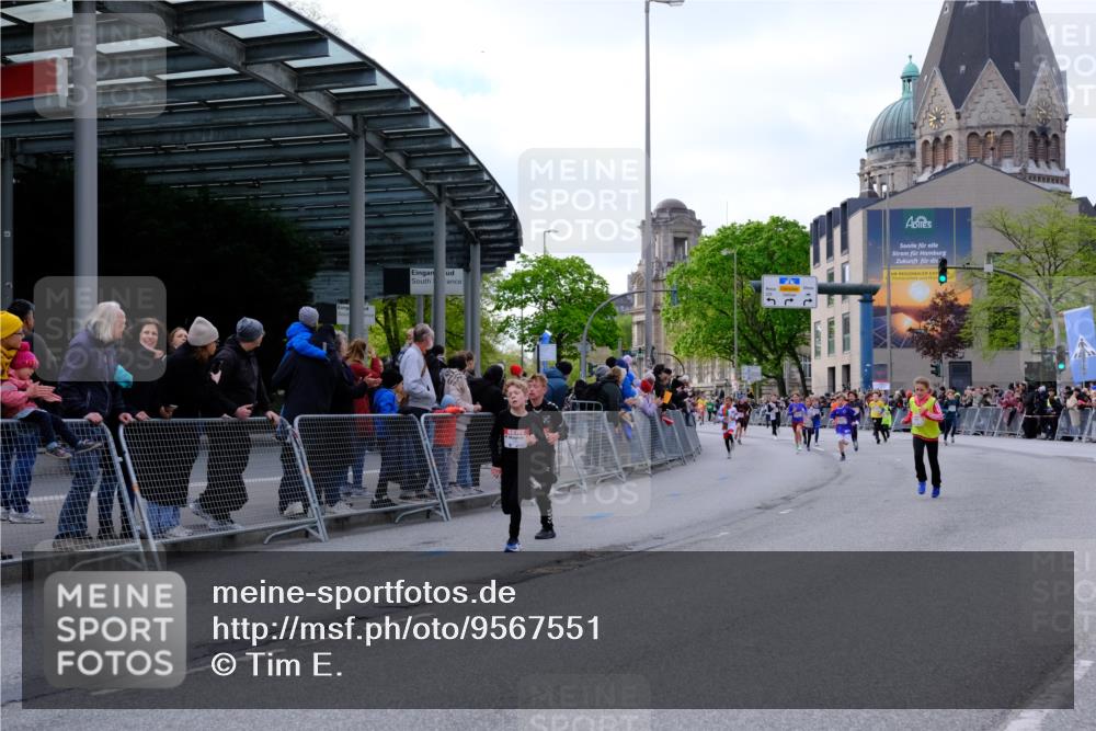 25.04.2026 - Das Zehntel Tim E. http://msf.ph/oto/9567551 25.04.2026 08:49:51 Ziel 1295, 1581, 3216, 3569, 3597, 3621, 3835, 4059 meine-sportfotos.de