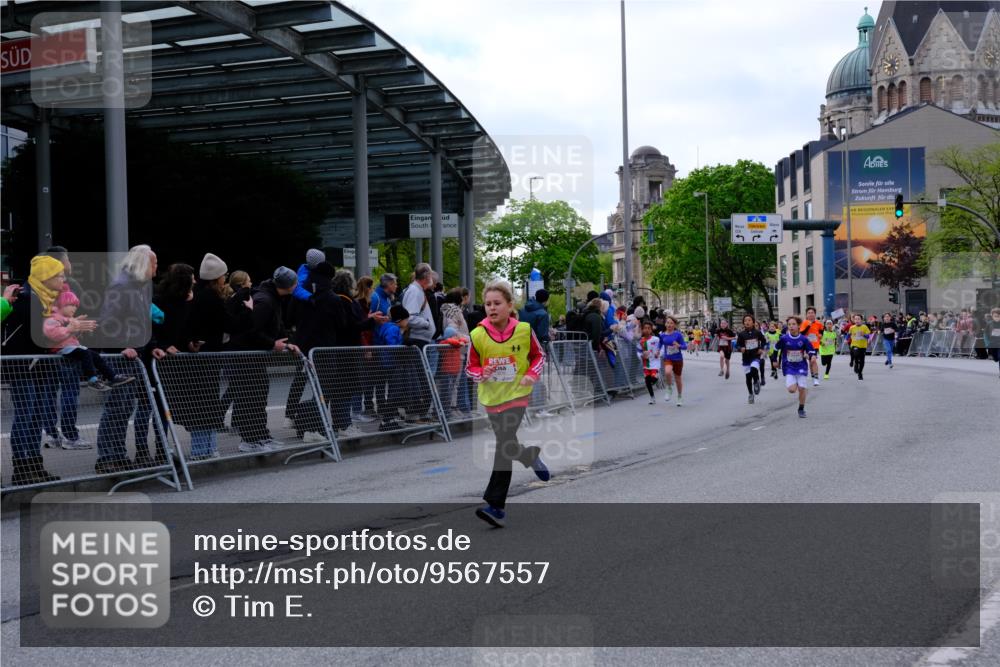 25.04.2026 - Das Zehntel Tim E. http://msf.ph/oto/9567557 25.04.2026 08:49:54 Ziel 1295, 1581, 3216, 3370, 3415, 3621, 3835, 3838 meine-sportfotos.de