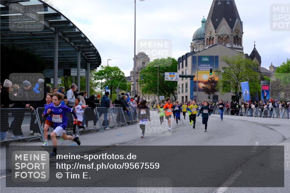 25.04.2026 - Das Zehntel Tim E. http://msf.ph/oto/9567559 25.04.2026 08:49:57 Ziel 1295, 1570, 1581, 1884, 2275, 3216, 3359, 3370, 3411, 3415, 3600, 3606, 3621, 3824, 3835, 3838 meine-sportfotos.de