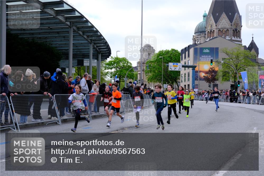25.04.2026 - Das Zehntel Tim E. http://msf.ph/oto/9567563 25.04.2026 08:49:58 Ziel 1570, 1581, 1884, 1889, 2275, 2302, 2994, 3216, 3359, 3370, 3411, 3415, 3600, 3606, 3621, 3824, 3838 meine-sportfotos.de