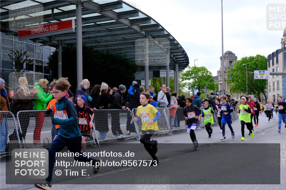 25.04.2026 - Das Zehntel Tim E. http://msf.ph/oto/9567573 25.04.2026 08:50:00 Ziel 1570, 1577, 1581, 1882, 1884, 1889, 2275, 2302, 2994, 3216, 3359, 3370, 3411, 3415, 3600, 3606, 3621, 3824, 3829, 3838 meine-sportfotos.de