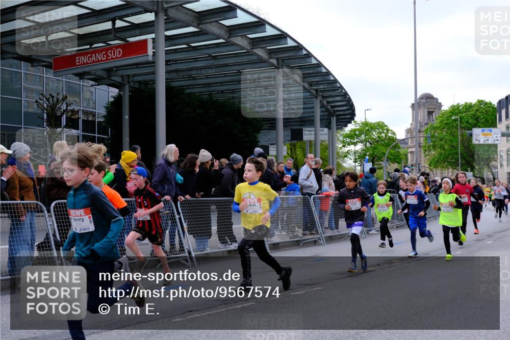 25.04.2026 - Das Zehntel Tim E. http://msf.ph/oto/9567574 25.04.2026 08:50:00 Ziel 1570, 1577, 1581, 1882, 1884, 1889, 2275, 2302, 2994, 3216, 3359, 3370, 3411, 3415, 3600, 3606, 3621, 3824, 3829, 3838 meine-sportfotos.de