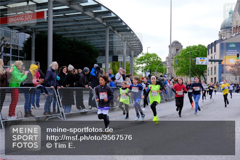 25.04.2026 - Das Zehntel Tim E. http://msf.ph/oto/9567576 25.04.2026 08:50:01 Ziel 1570, 1577, 1882, 1884, 1889, 2275, 2302, 2994, 3216, 3359, 3370, 3411, 3415, 3564, 3600, 3606, 3607, 3824, 3829, 3838 meine-sportfotos.de