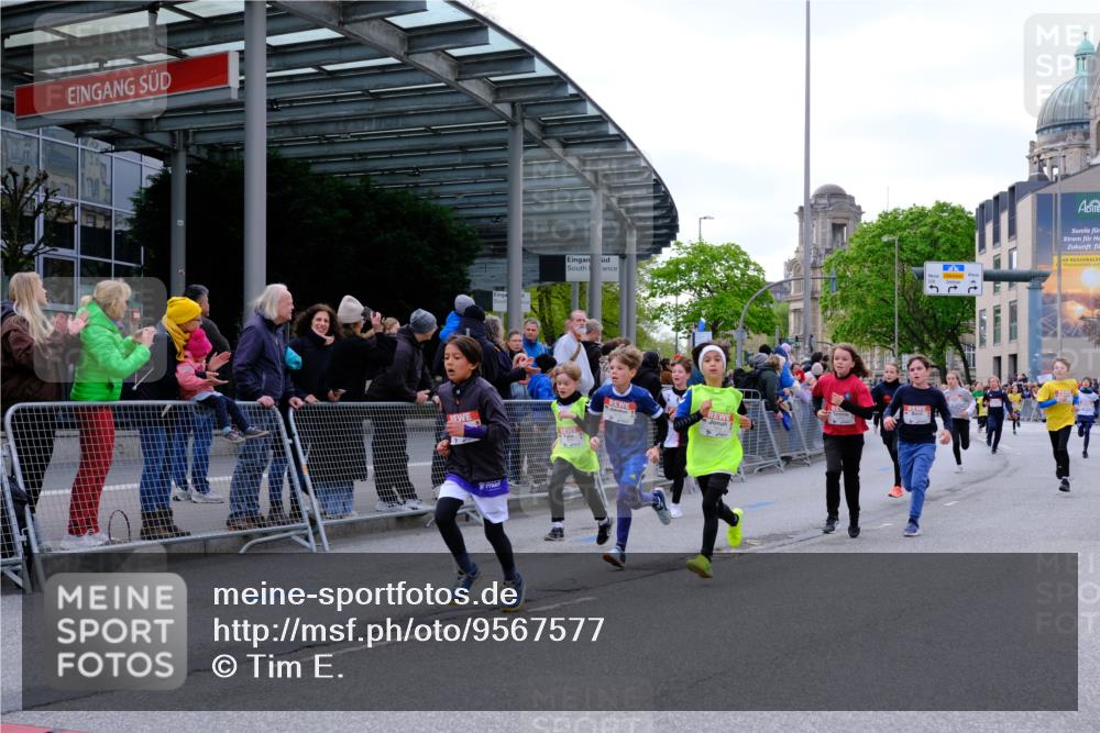 25.04.2026 - Das Zehntel Tim E. http://msf.ph/oto/9567577 25.04.2026 08:50:01 Ziel 1570, 1577, 1882, 1884, 1889, 2275, 2302, 2994, 3216, 3359, 3370, 3411, 3415, 3564, 3600, 3606, 3607, 3824, 3829, 3838 meine-sportfotos.de
