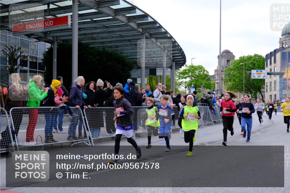 25.04.2026 - Das Zehntel Tim E. http://msf.ph/oto/9567578 25.04.2026 08:50:01 Ziel 1570, 1577, 1882, 1884, 1889, 2275, 2302, 2994, 3216, 3359, 3370, 3411, 3415, 3564, 3600, 3606, 3607, 3824, 3829, 3838 meine-sportfotos.de
